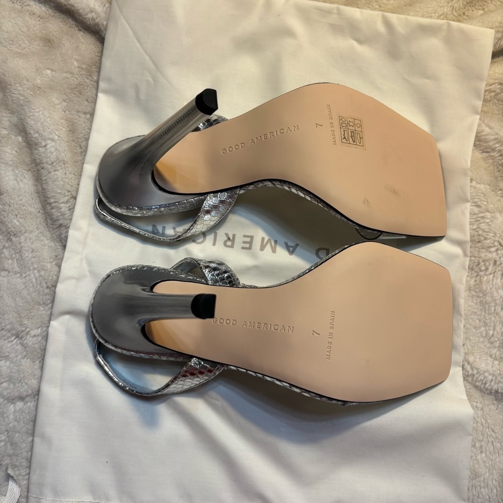 NEW Good American Heels Size 7 Metallic Silver Clear front Strap Made in Spain - Picture 8 of 16